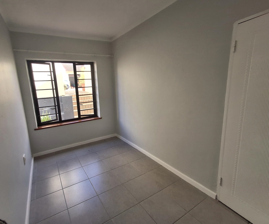2 Bedroom Property for Sale in Walmer Eastern Cape